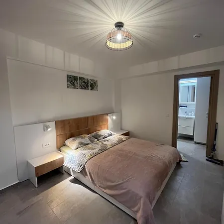 Ris Dublu Universitate, Centrul Vechi *