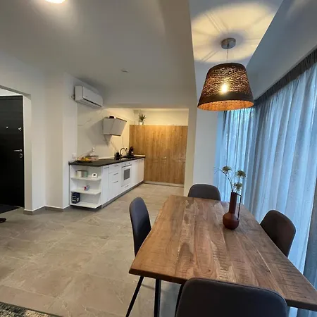 Ris Dublu Universitate, Centrul Vechi * Bucarest